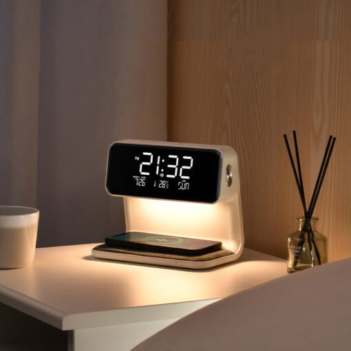 Creative 3 In 1 Bedside Lamp Wireless Charging LCD Screen Alarm Clock  Wireless Phone Charger - Imagen 3